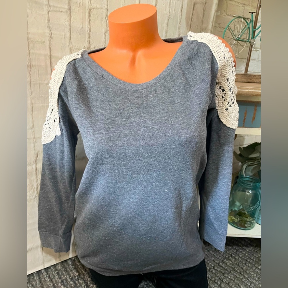 Womens Wet Seal Open Shoulder Crochet Sweatshirt Jr Sz L NWOT!